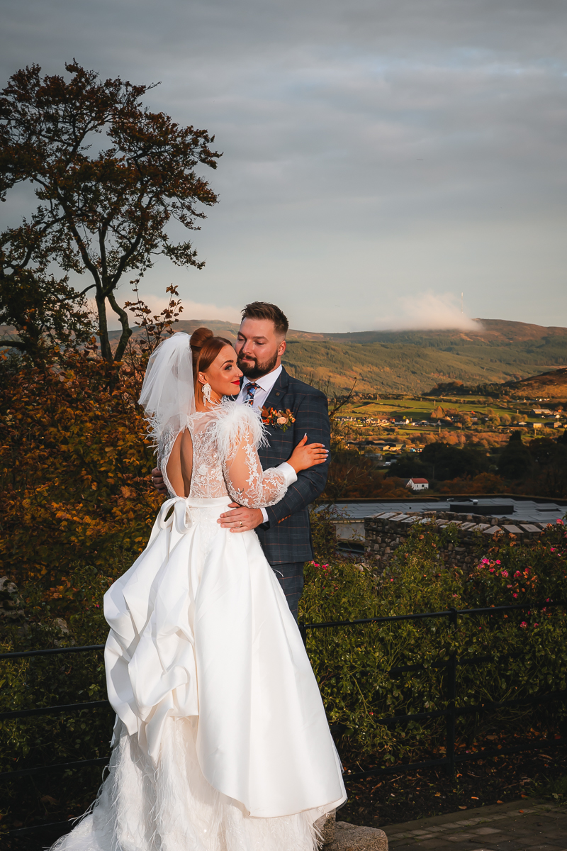 newly married couple at Killeavy castle